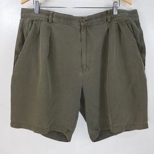 Tommy Bahama casual shorts size 40
